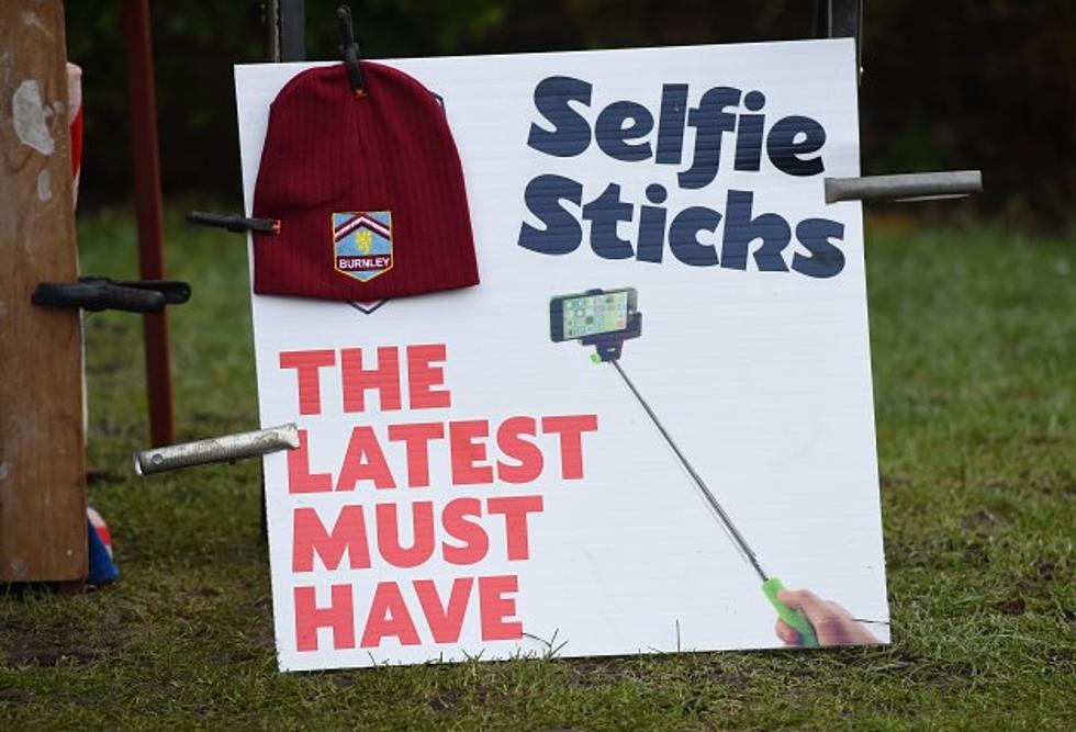 &#8216;Selfie Stick&#8217; Photo at Disaster Site Sparks Outrage