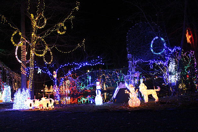 Why This is THE WEEKEND to Go See the HV&#8217;s Biggest Light Display