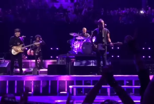 Watch Bruce Springsteen Honor Prince With &#8216;Purple Rain&#8217; Cover