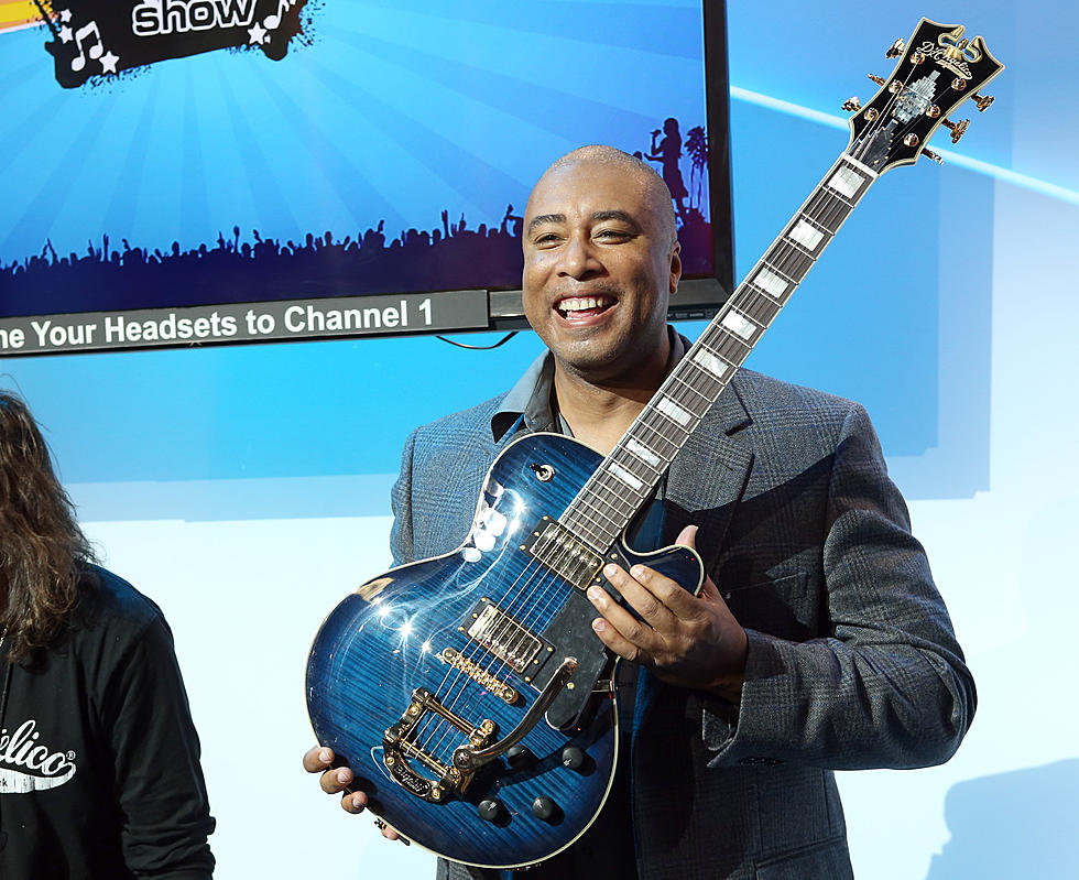 Former Yankee Bernie Williams to Earn Music Degree