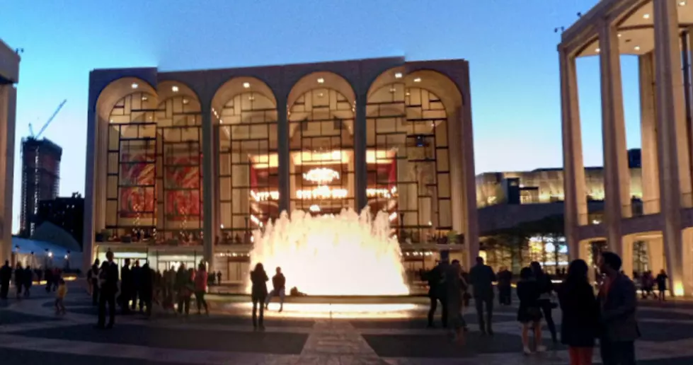 Metropolitan Opera House Evacuated After Man Spreads Human Ashes