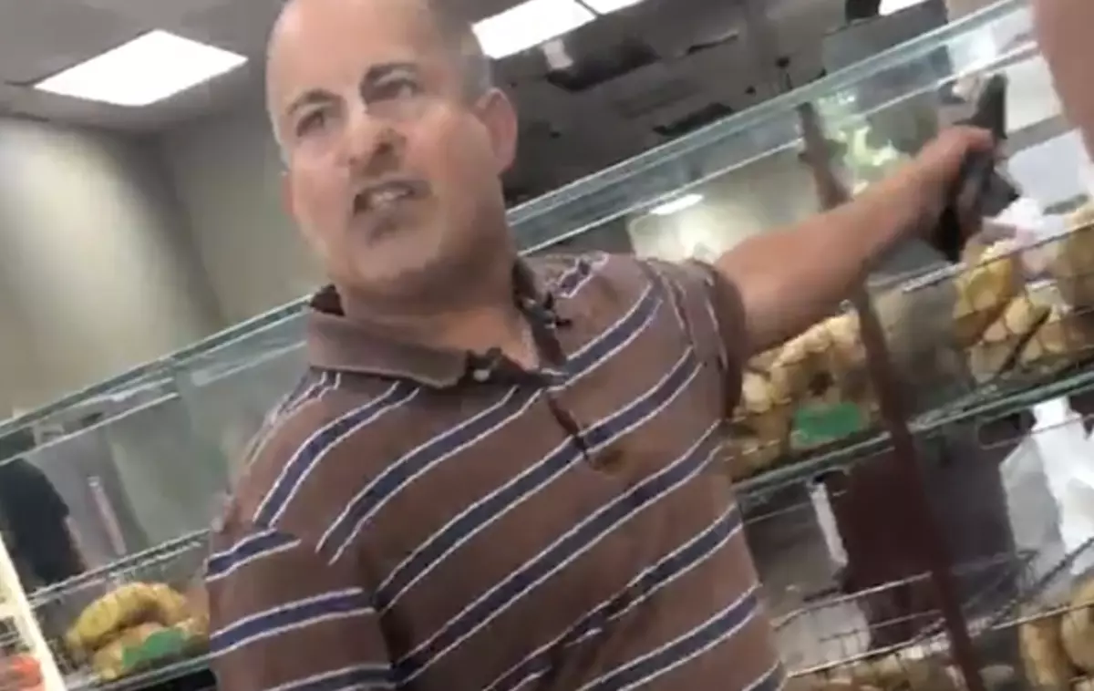 New York Man Known as "Bagel Guy" Apparent Stroke