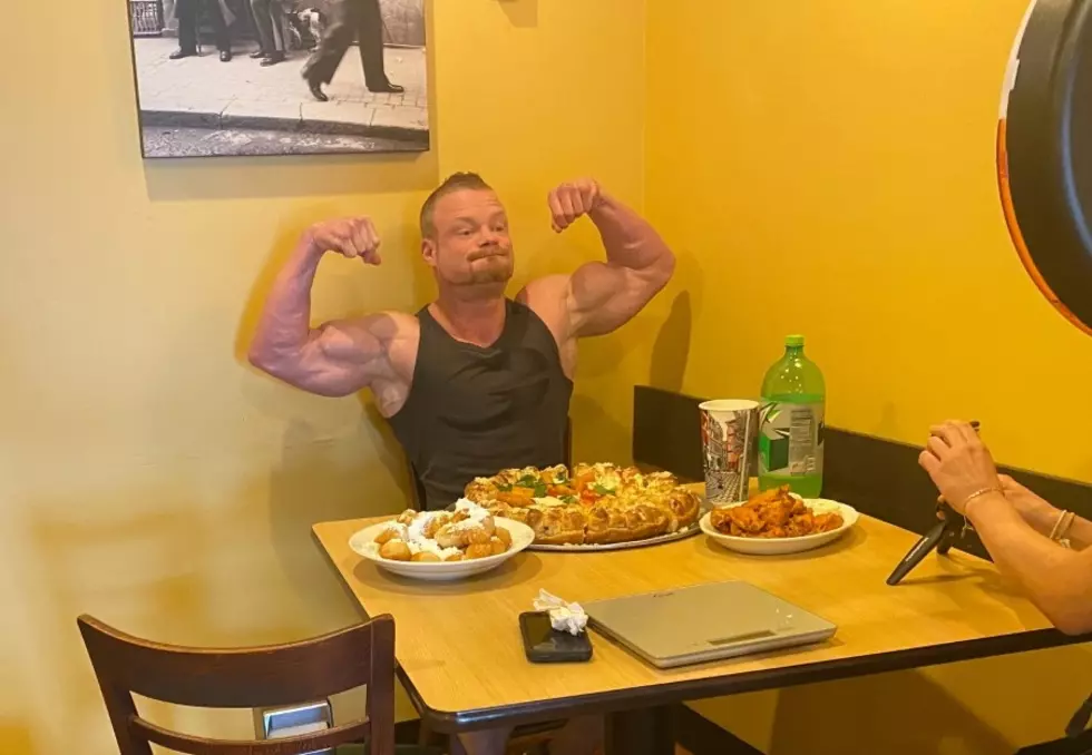 Professional Eater Tackles 14lbs of Food at Newburgh Pizzeria