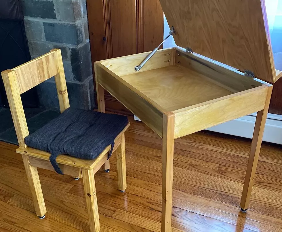 Here’s How to Build a Desk With Chair for Under $100
