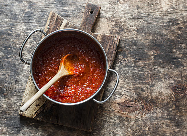 How to Make a Delicious Homemade Tomato Sauce