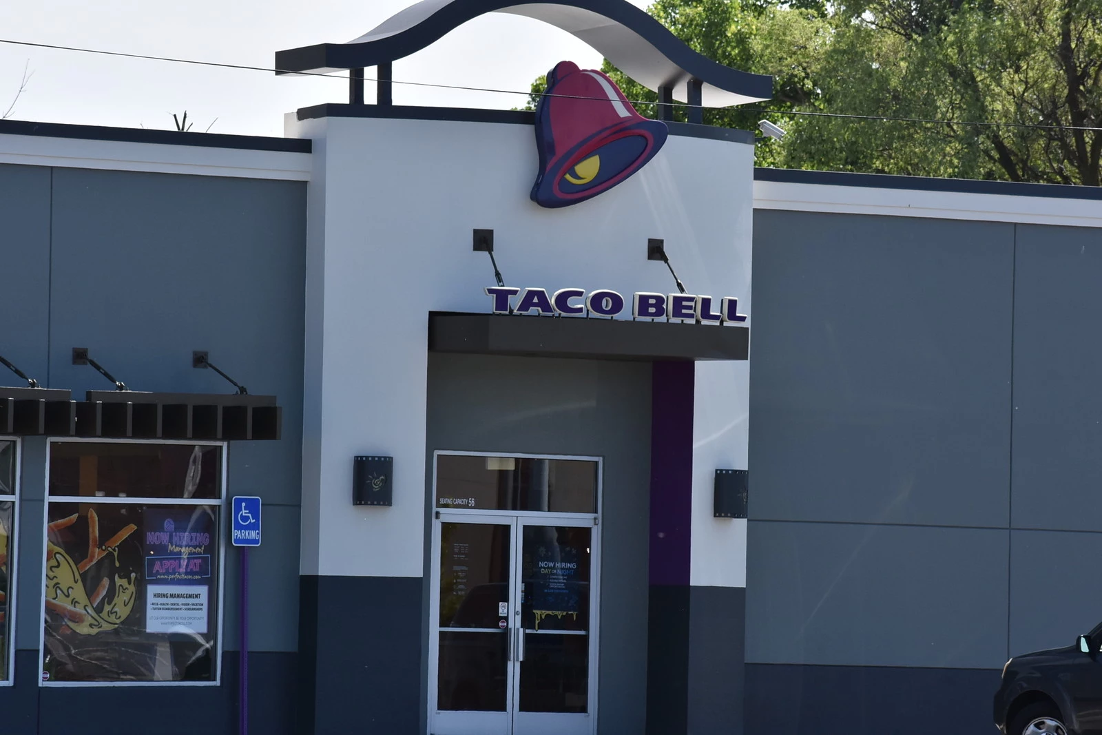 Taco Bell in the 1960s, 1970s & 1980s: See their old restaurants