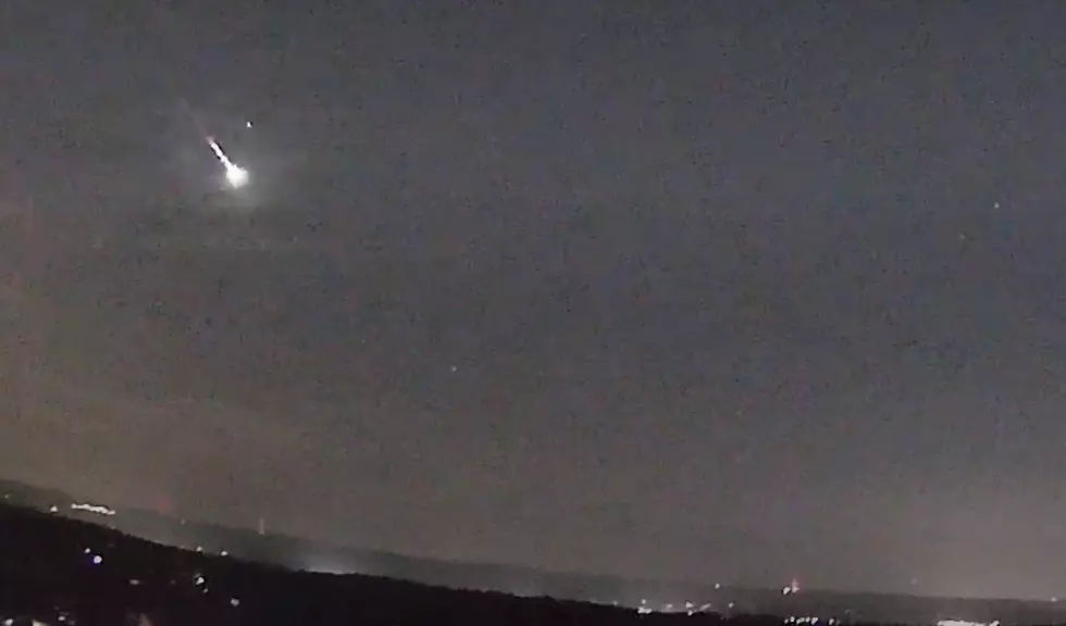 Glowing Blue-Green Colored Object Seen Falling Above New York State