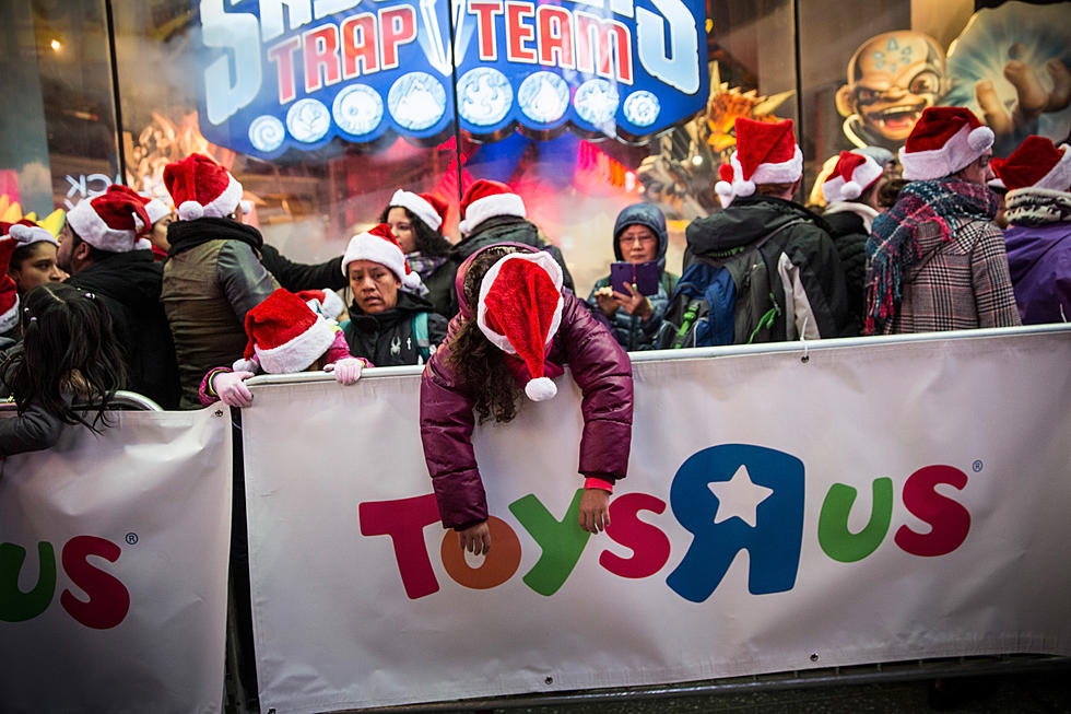 Stranger Pays Off All Layaway Accounts At Toys R Us