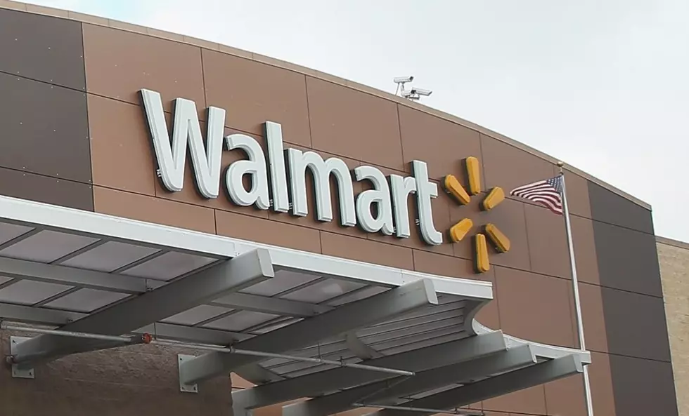 Fight Breaks Out at Walmart (VIDEO)