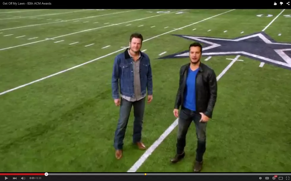 Watch Luke Bryan and Blake Shelton Get Kicked Off Dallas Cowboys Lawn (VIDEO)