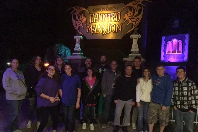 CJ and Jess Walk the Haunted Mansion (VIDEO)