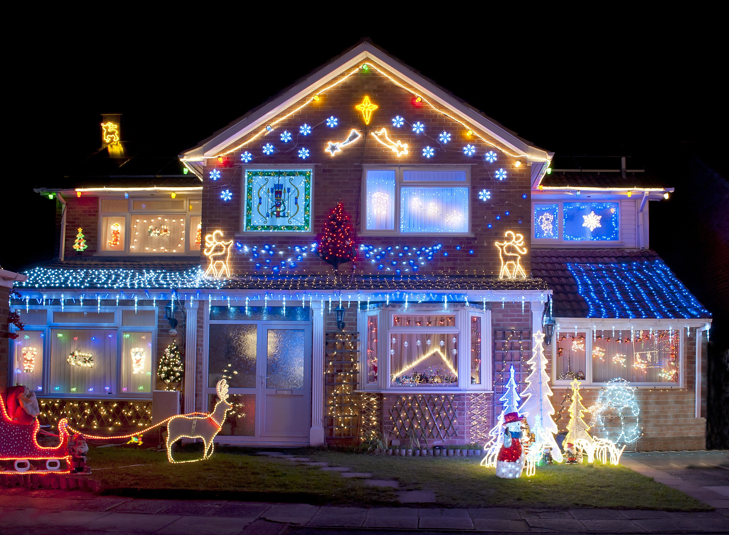 A Magical Flight Over the Hudson Valley's Largest Light Display