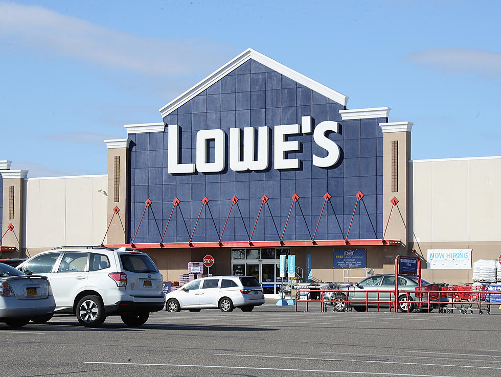 A New York Lowe’s Store Closed for Social Distancing Violations