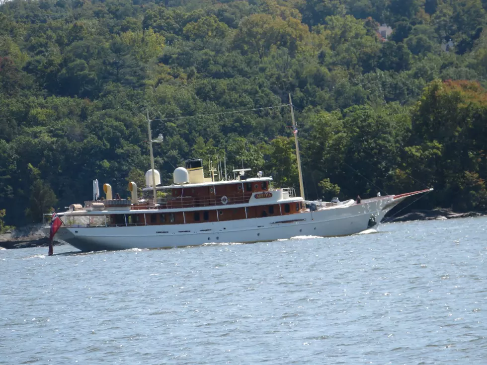 J.K. Rowling&#8217;s Yacht Cruises the Hudson