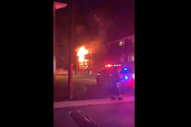 Fire Rips Through Kingston Apartment (VIDEO)