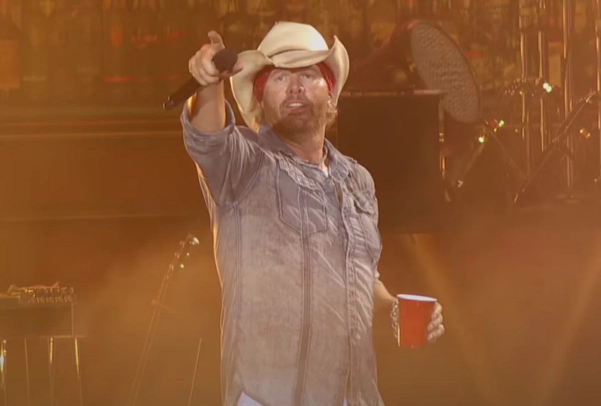 Toby Keith Explains How Clint Eastwood Inspired 'Don't Let the Old