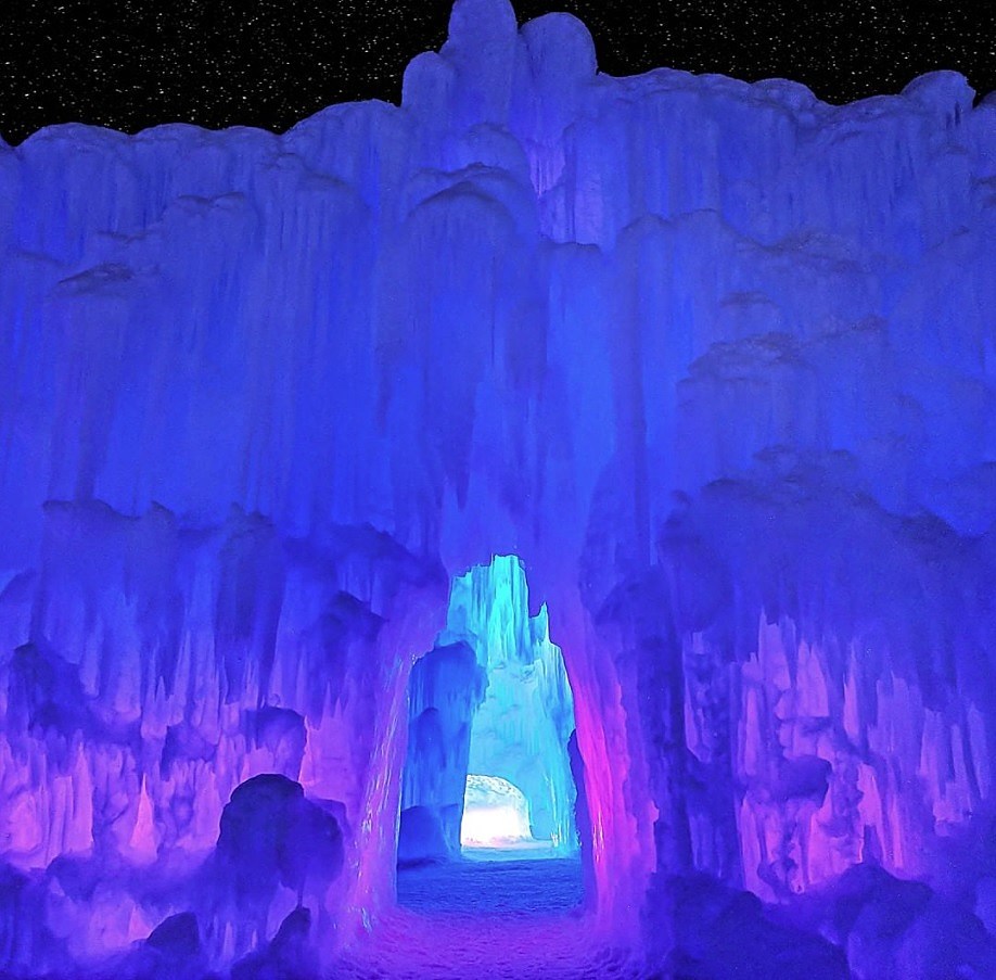 Spectacular Ice Castles Return to Lake in Winter 2023