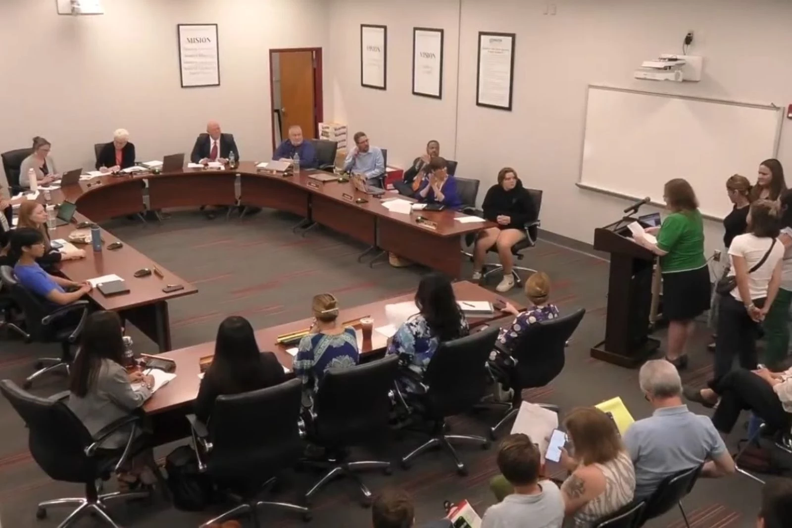 School Superintendent Faces Outrage Over Weight Loss Comments in Kingston, New York