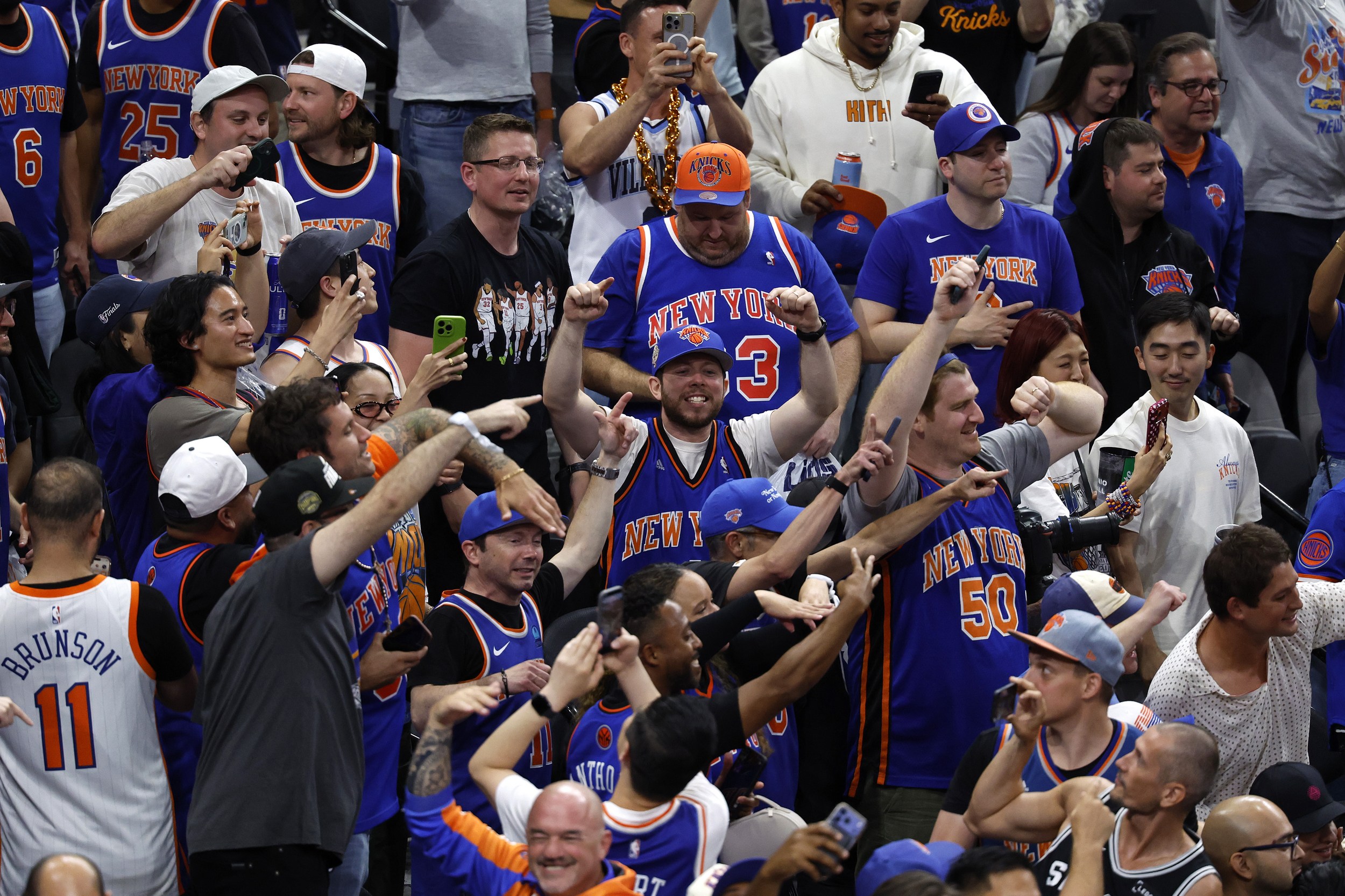 Love the Knicks ? This Casting Call Could Put You in a Commercial