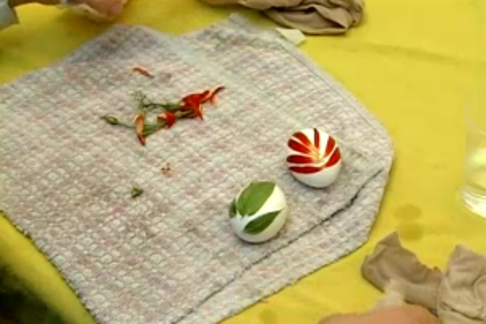 Creative Ways to Decorate Your Easter Eggs [VIDEOS]