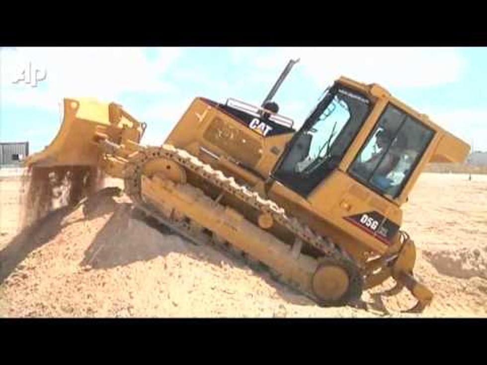 Adults Get Giant Sandbox In Las Vegas [Video]