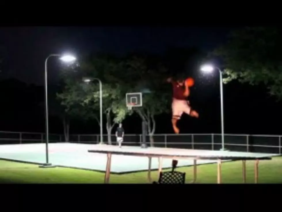 Epic Trick Shot Showdown &#8211; Basketball Vs. Frisbee [Video]