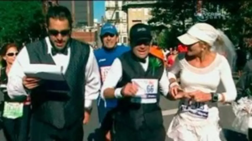Couple Marries Running New York City Marathon [Video]