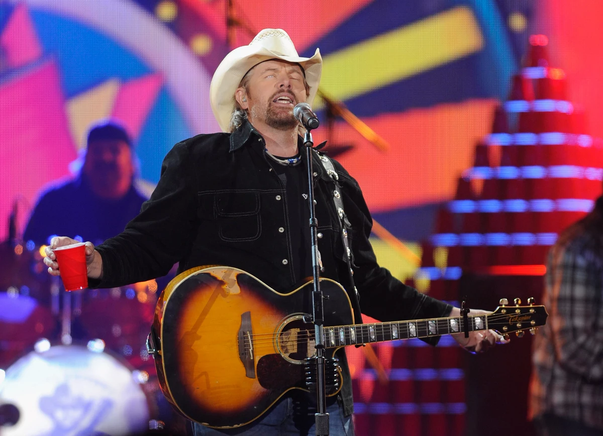 Toby Keith Wins Artist Of The Decade At The American Country Awards