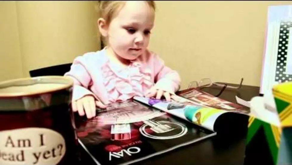 This Little Girl Is A Modern Woman &#8211; Hysterical [Video]