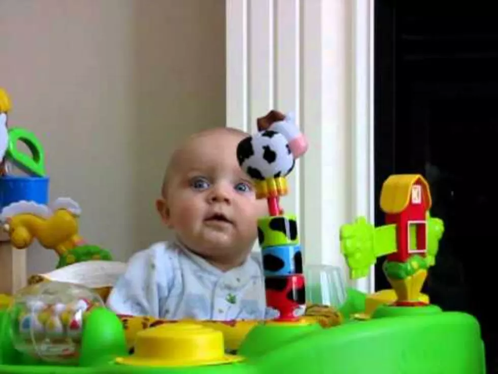 Baby Startled By Mom&#8217;s Nose Blowing &#8211; Hilarious [Video]