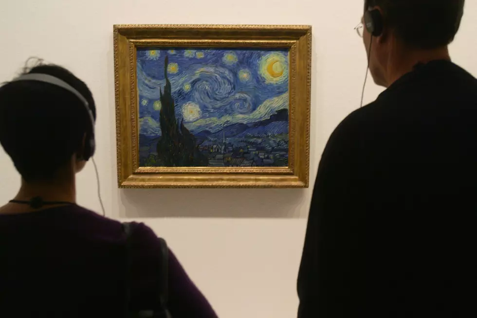 Van Gogh Masterpiece Turned Into An Incredible Sound And Light Show [Video]