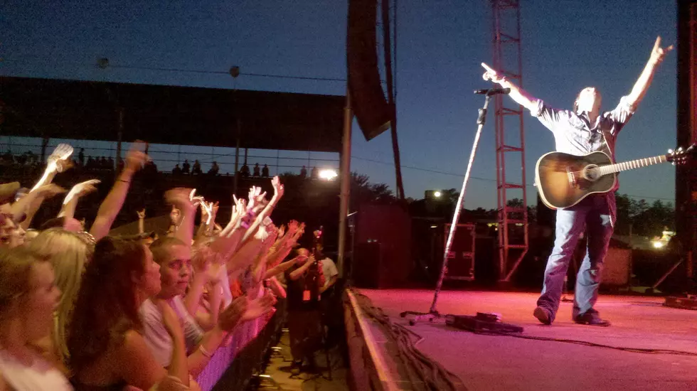 Josh Thompson At Vanderburgh County Fair [PHOTOS]