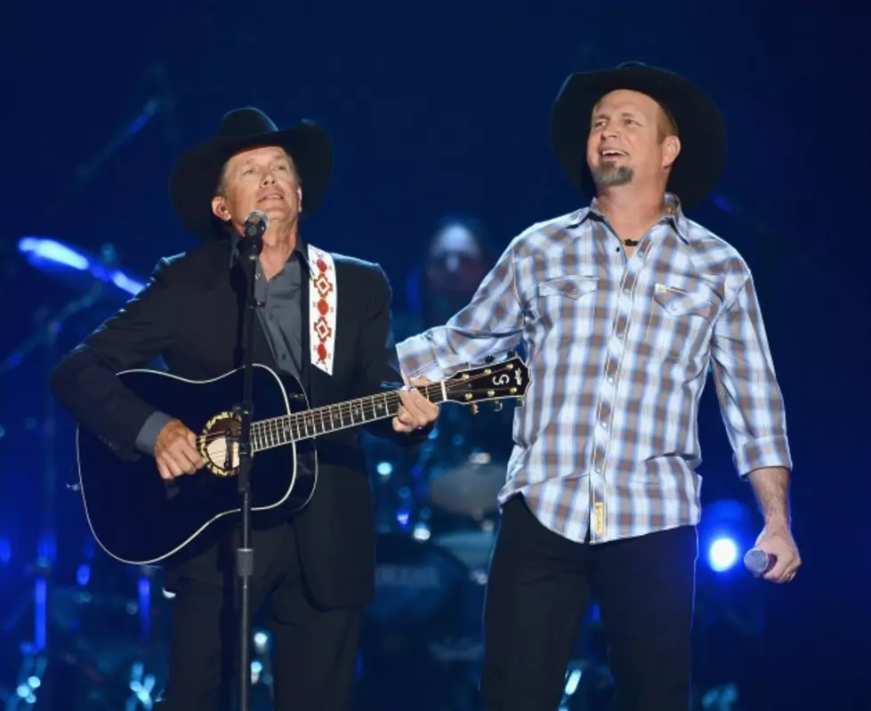 Garth Brooks and Strait Perform Together at the ACM Awards for the First Time