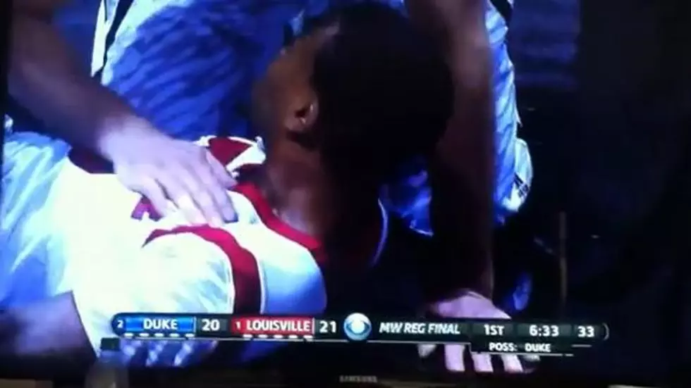Louisville&#8217;s Kevin Ware Suffers Massive Leg Injury During Louisville vs Duke Elite 8 Game [VIDEO]