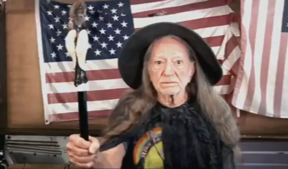 Willie Nelson Auditions for &#8216;The Hobbit&#8217; on Conan