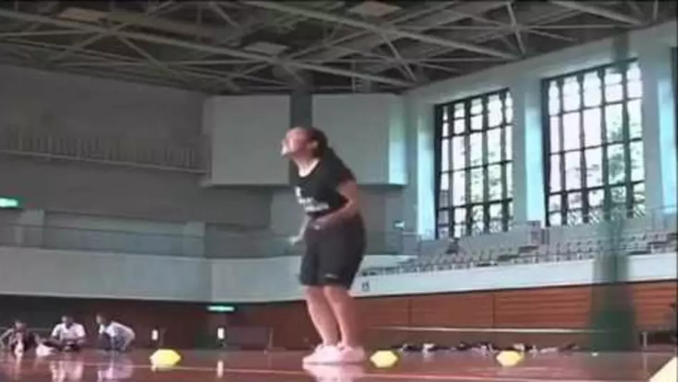 How Fast Can You Clap or Jump Rope? Watch the World’s Two Fastest