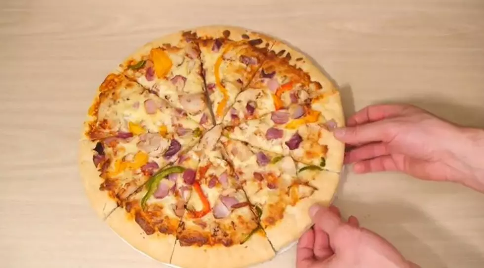How to Steal Pizza at a Party Without Anyone Noticing – Genius [Video]