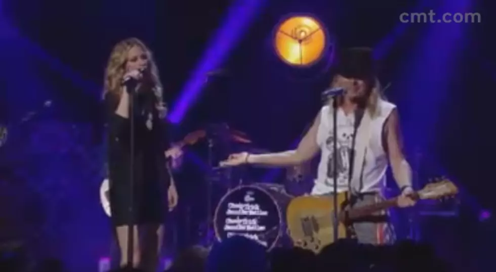 Jennifer Nettles Performs With Cheap Trick In the Same Building As Me!! [VIDEO]