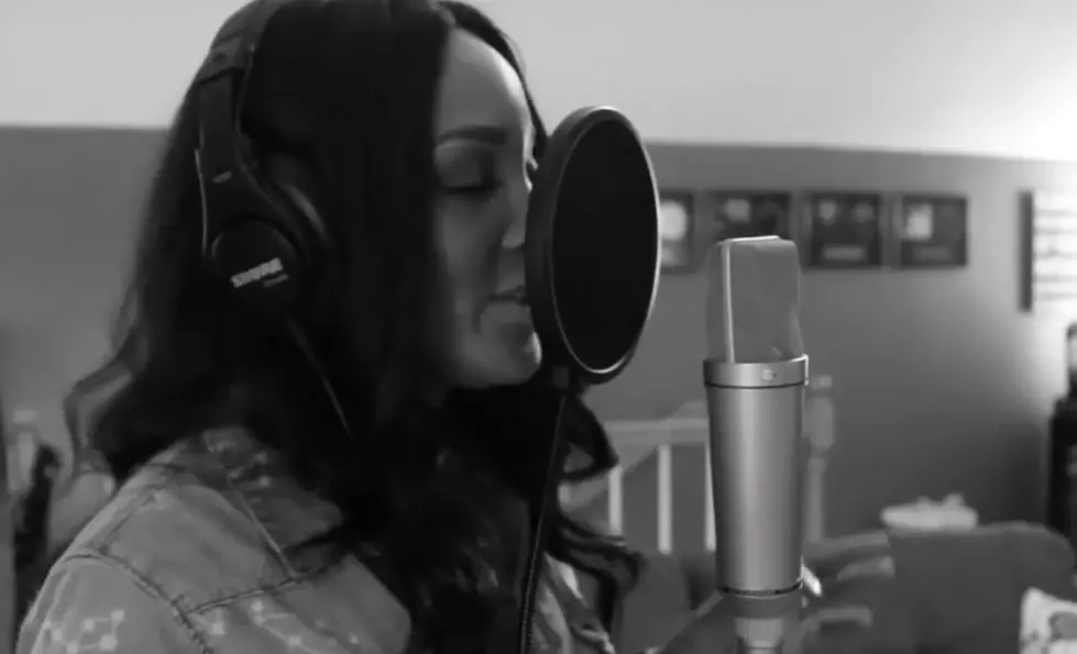 Mickey Guyton Covers Beyonce And Puts Her Own &#8220;Country&#8221; spin on it! [VIDEO]