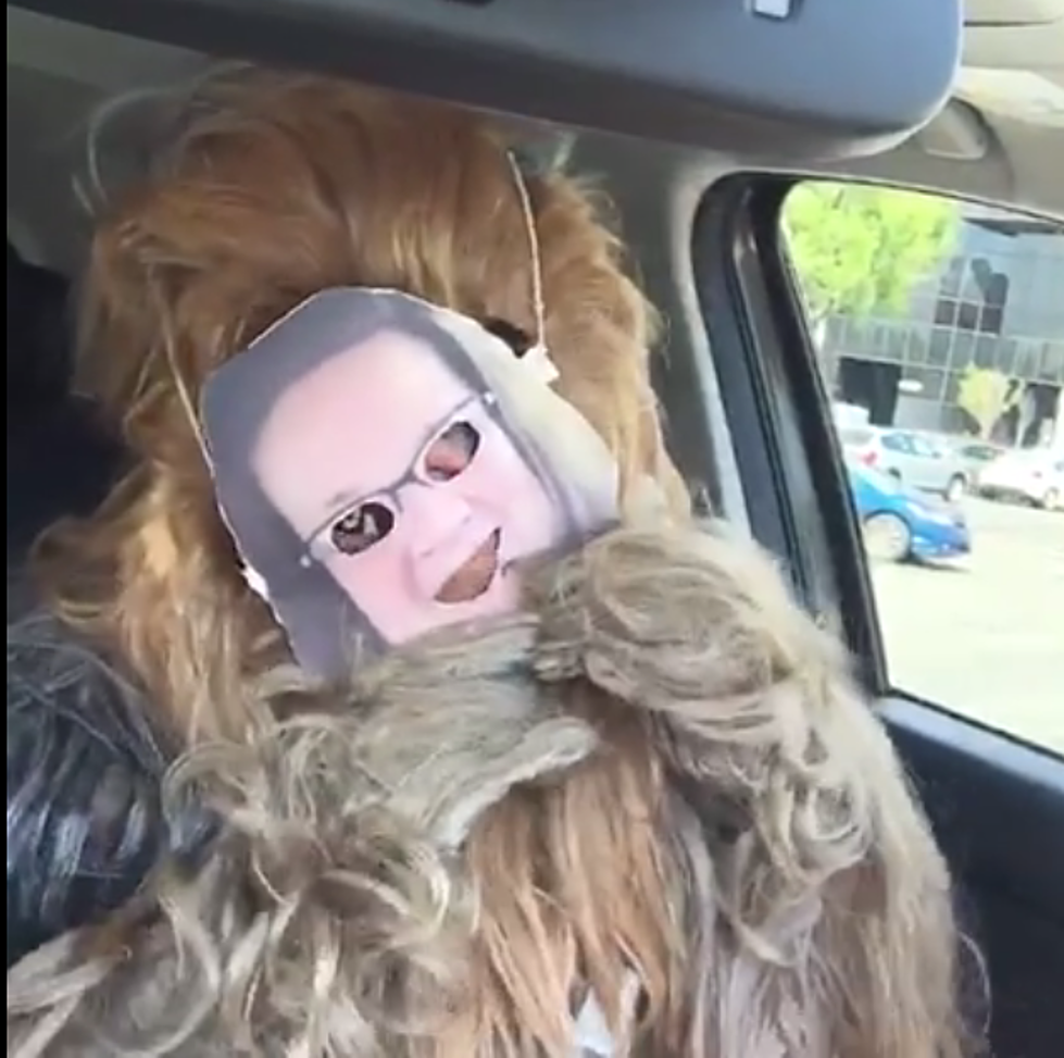 Chewbacca Tries on a Chewbacca Mom Mask [VIDEO]