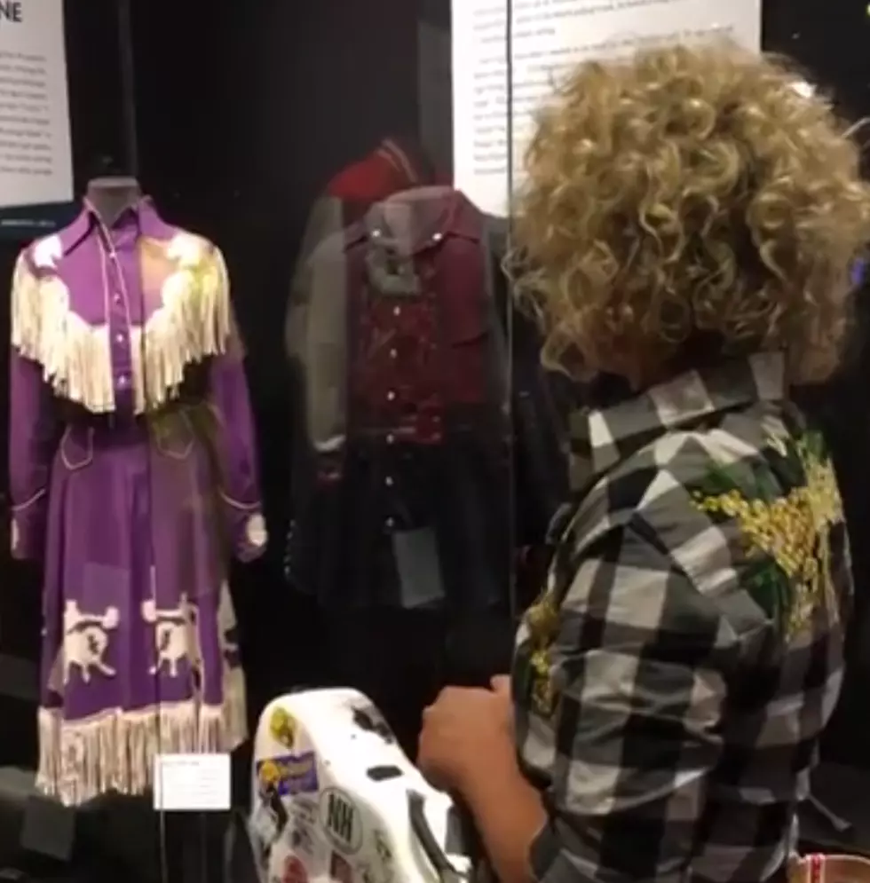 Cam Cries Happy Tears When She Sees Her Dress Next to the Late Patsy Cline&#8217;s Dress [VIDEO]