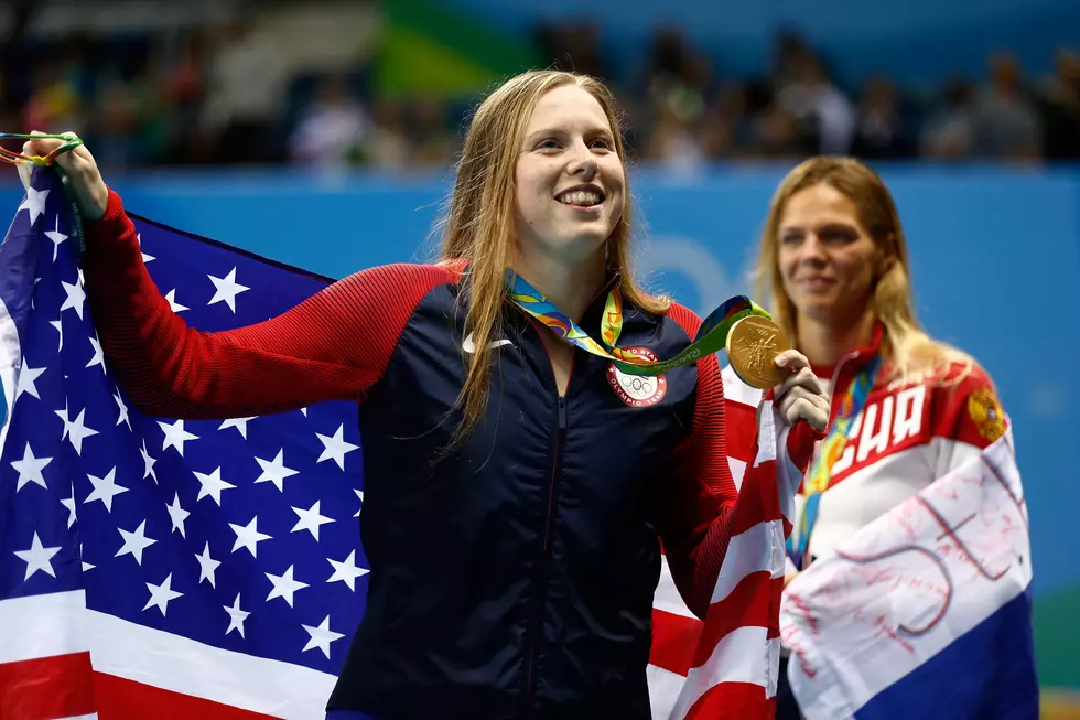 Lilly King Among Hoosier Olympians Honored During Colts Season Opener [VIDEO]