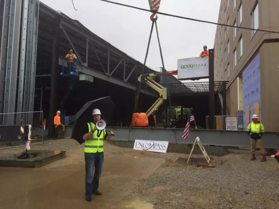 Construction Crews Raise Final Beam To The New Tropicana Casino Building [VIDEO]