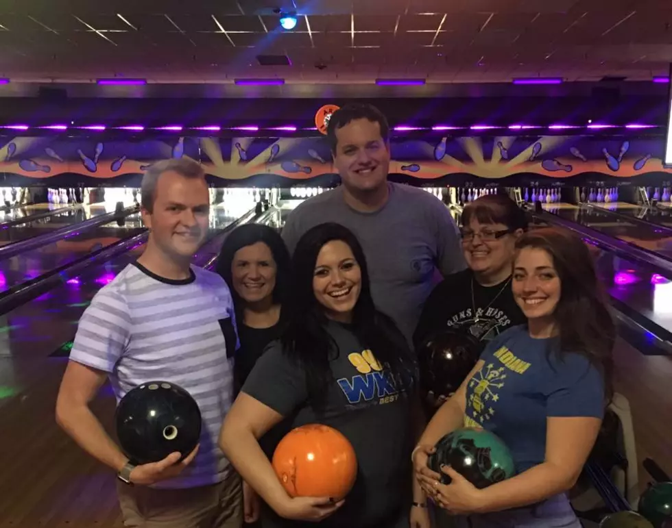 See Photos from Bowl for the Cure 2017!