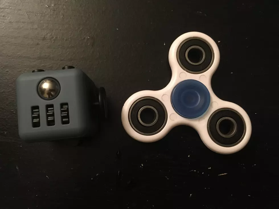 Fidget Cube Vs Fidget Spinner&#8230;Which Is Better? [VIDEO]