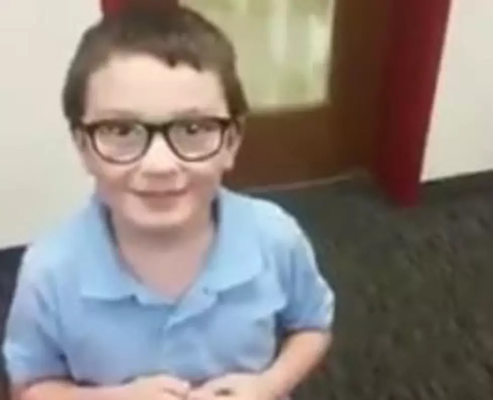 Cute Kid Sings Special Song For Police Officer [VIDEO]