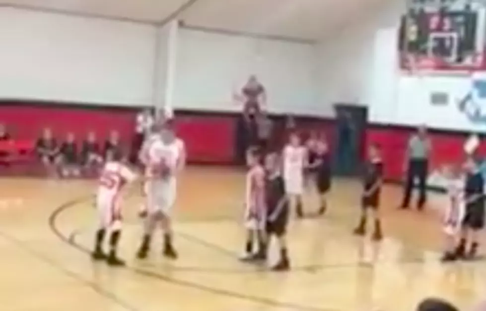 Elementary Basketball Team Helps Autistic Teammate Have The Game of His Life [WATCH]