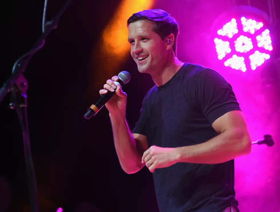 Walker Hayes To Play The 3rd Annual Country Cares Concert Series!