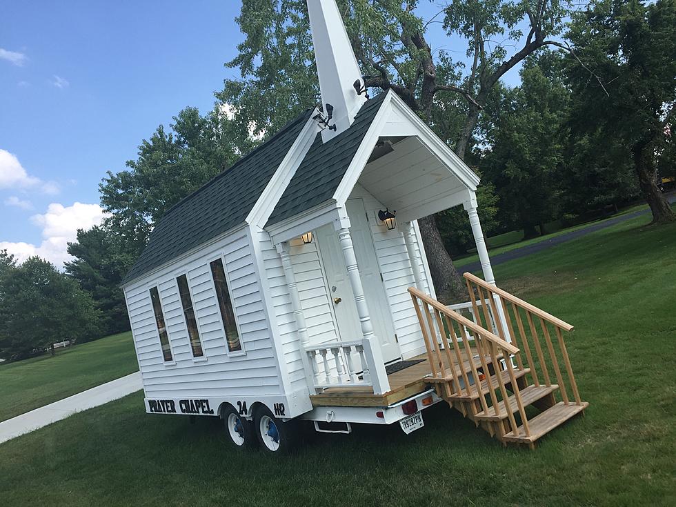 Tiny Newburgh Chapel Offers a Place to Pray 24/7