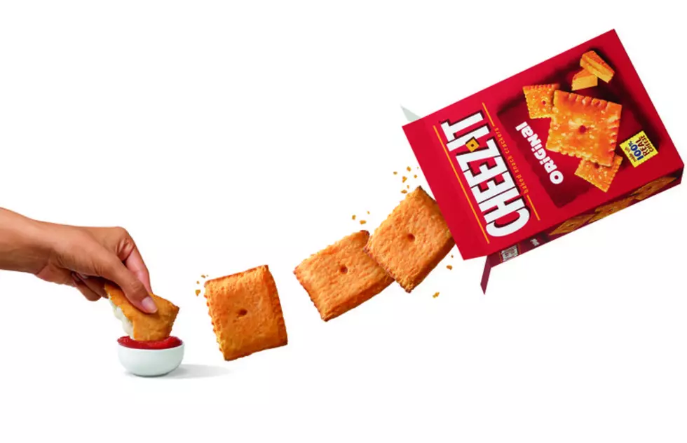 Pizza Hut Is Now Selling Cheez-It Stuffed Pizza And I Gotta Try It!